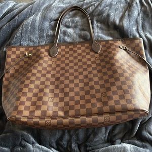 Louis Vuitton Neverfull GM authentic I have box and bag.. excellent condition